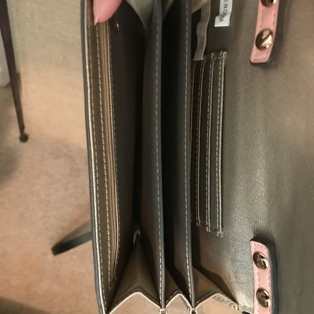 Crossbody Mini - Picture 3 of 3